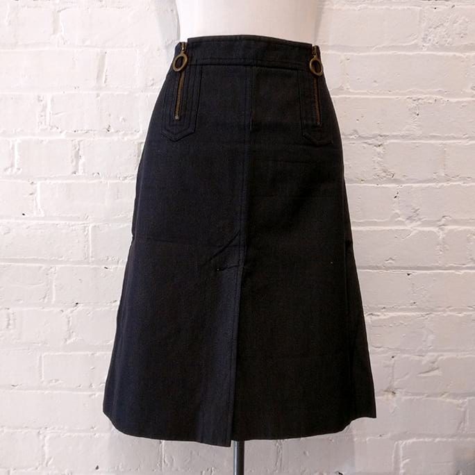 Cotton and silk A-line skirt.