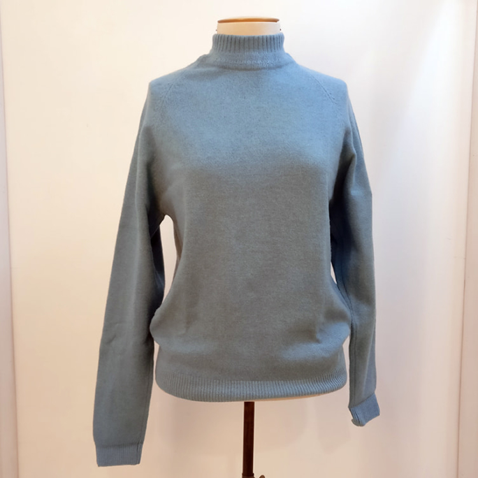 100% lambswool knit top.