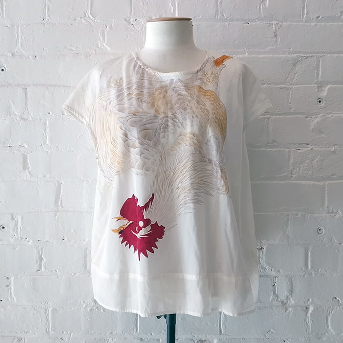 Cotton & silk top with rooster print.
