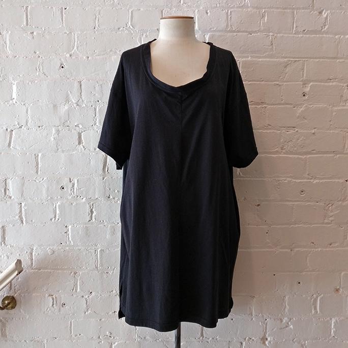 Oversize tee-shirt top with scoop neck and rear print.