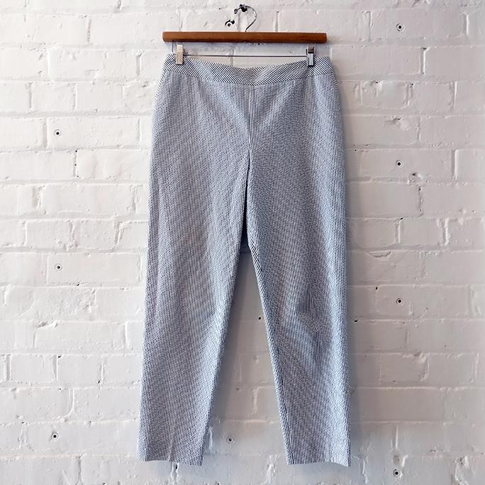 100% cotton seersucker trouser with pockets.