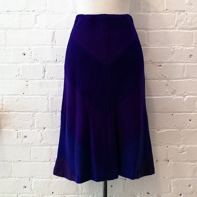 Recycled cashmere skirt.