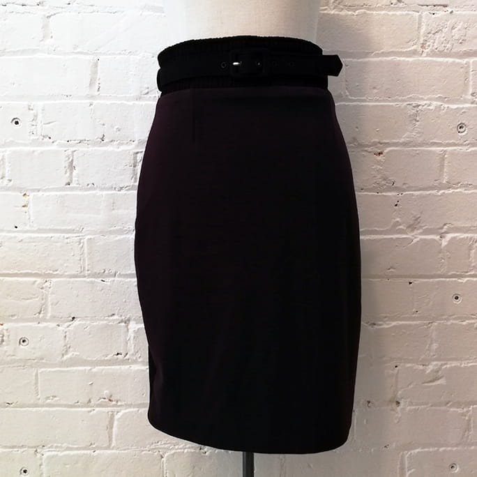 "Boredomless" two-tone pencil skirt, fully lined.