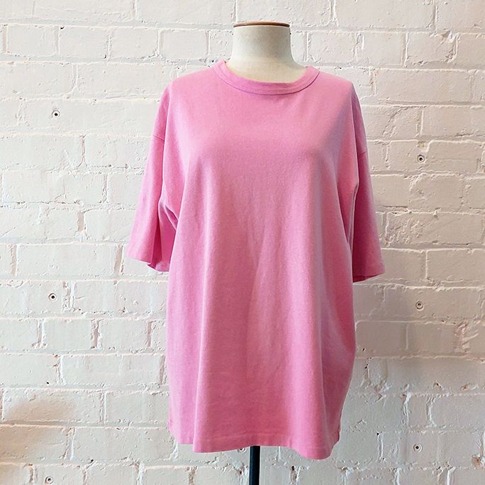 Oversize pink cotton and hemp tee.