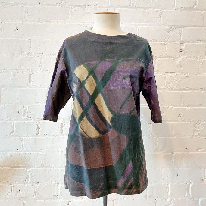 Cotton top with abstract print.