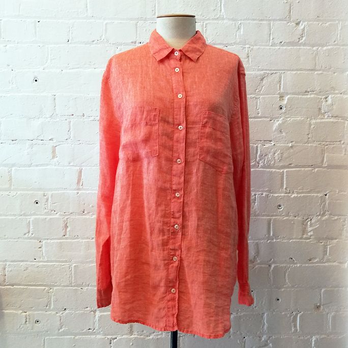 Irish linen shirt with patch pockets.