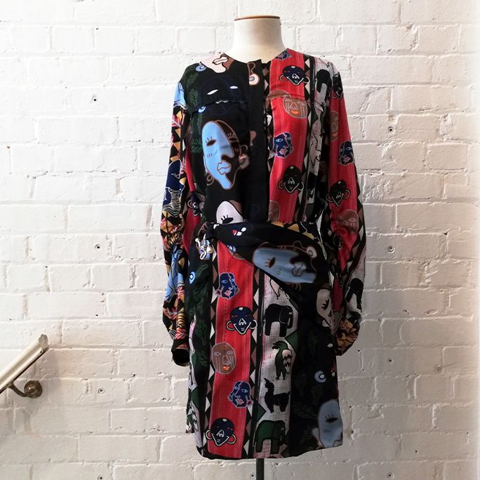 Shirt dress with pockets.
