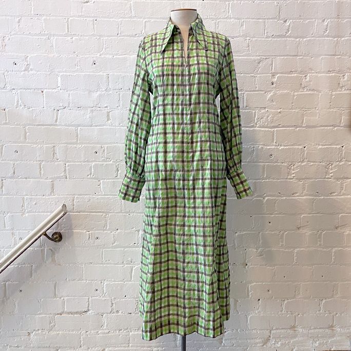 Shirt dress with zip front.