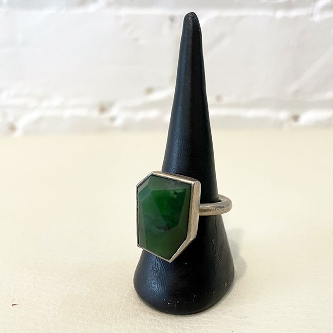 Silver & greenstone geometric ring.