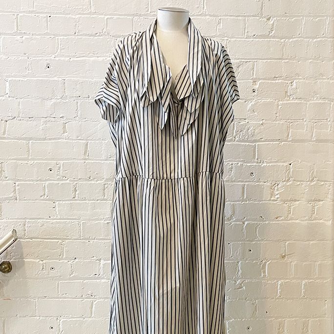 Drop-sleeve painter dress.