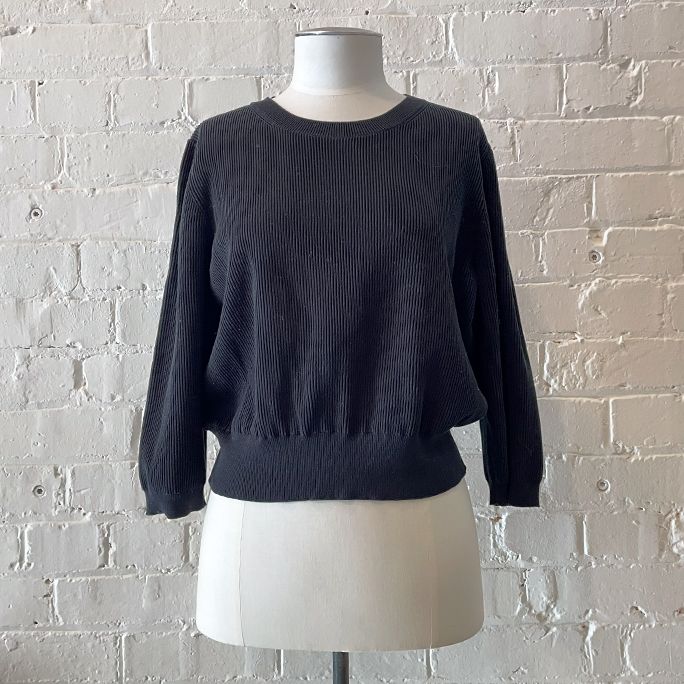 3/4 sleeve crop cotton knit top.