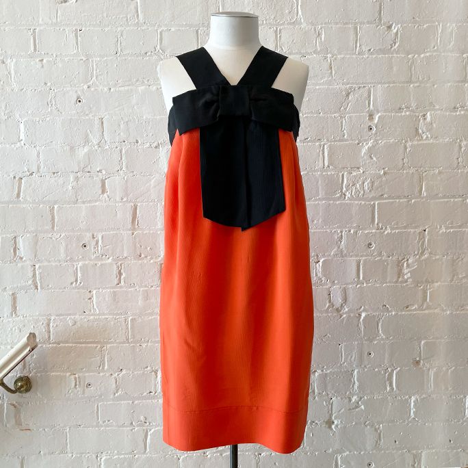 Short cocktail dress.